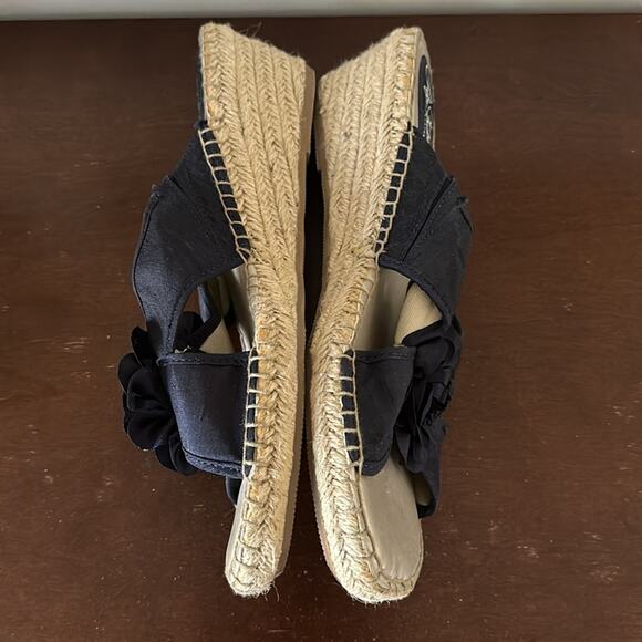 Life Stride | Bloom 3D Floral Navy Slides Size 11 - Picture 2 of 8